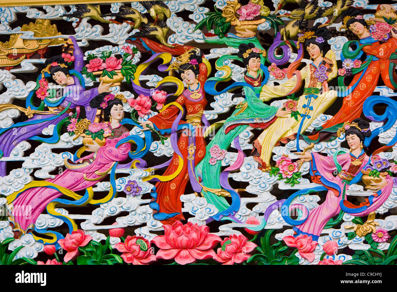 CHI LEI VILLAGE, PAN YU, GUANGDONG PROVINCE, CHINA - Detail of painted figures, Baomo Park. Stock Photo