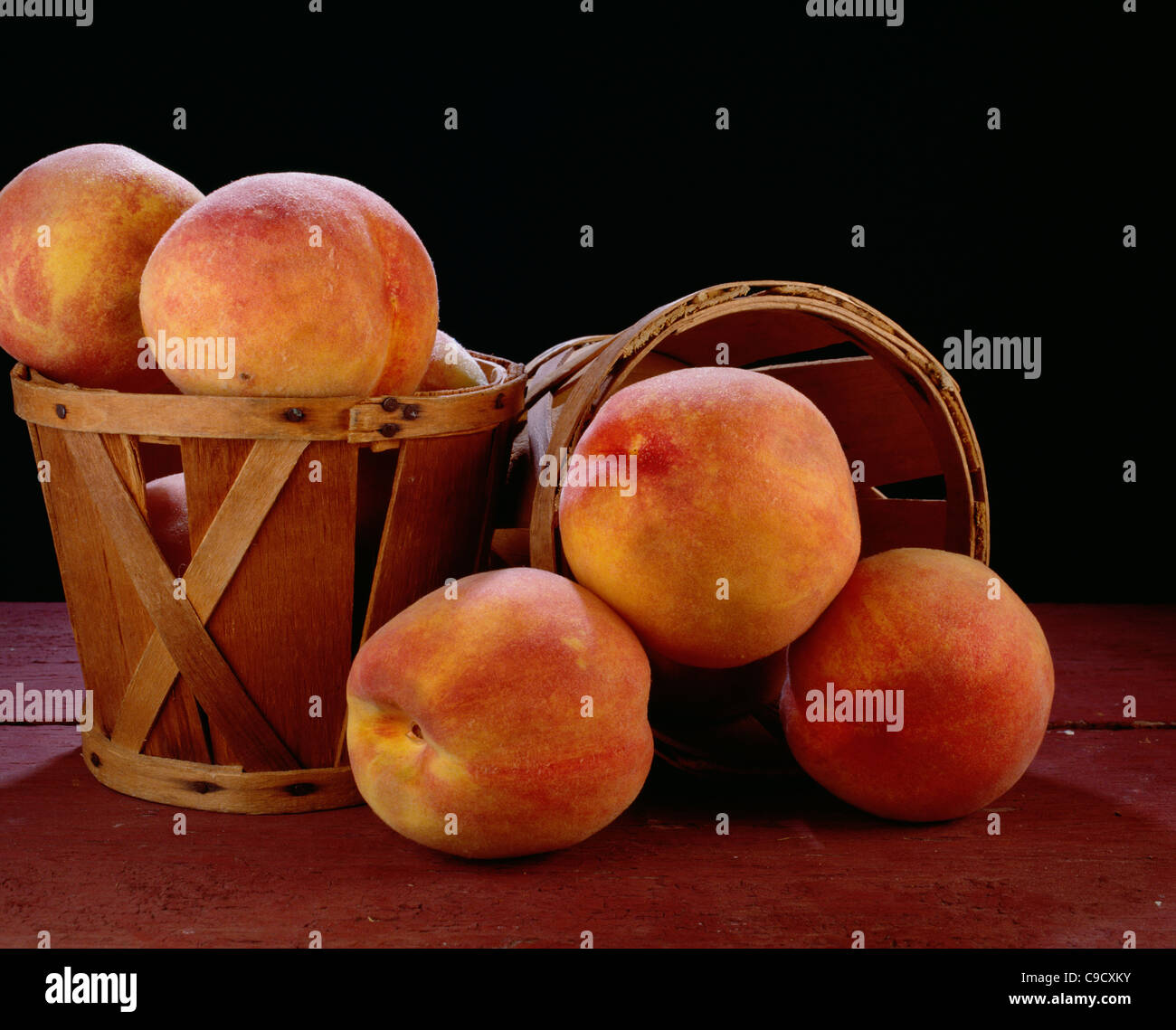 Peaches in baskets Stock Photo Alamy