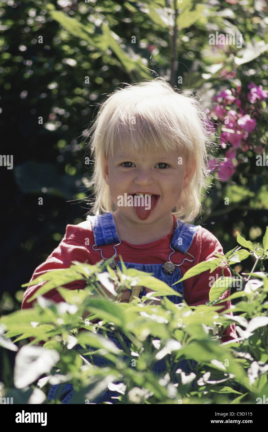 Portrait of a girl smiling Stock Photo - Alamy