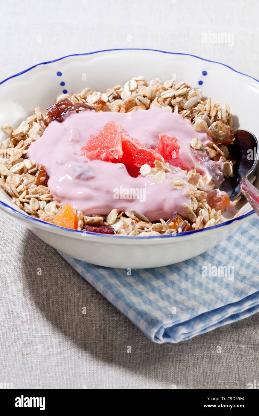 muesli, yoghurt and grapefruit Stock Photo Alamy