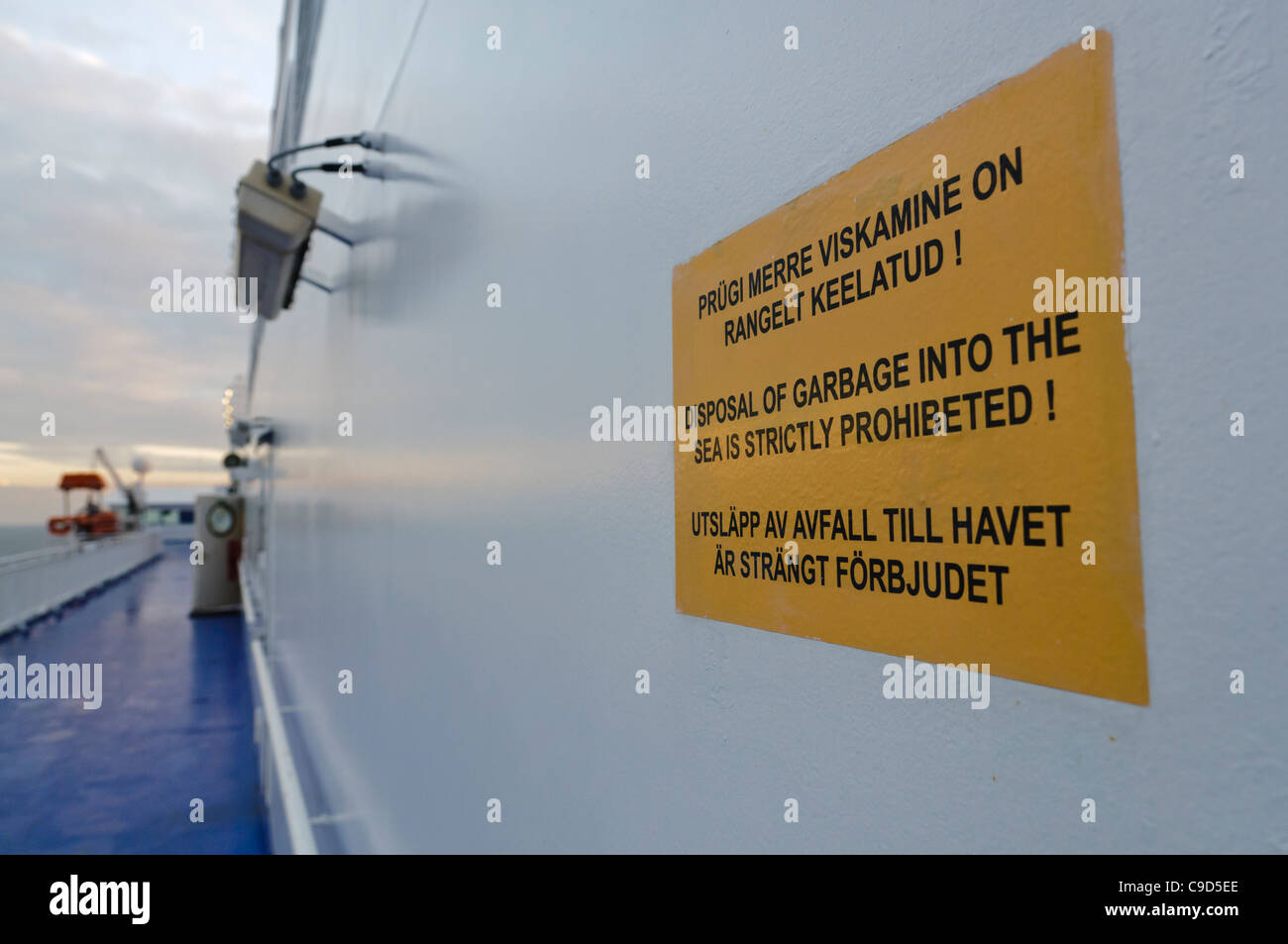Sea Garbage Stock Photos & Sea Garbage Stock Images - Alamy