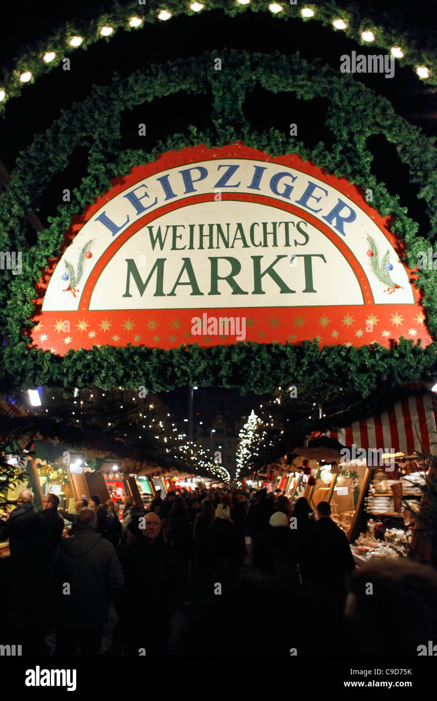 Christmas market scene in downtown Leipzig Saxony Eastern Germany Stock ...