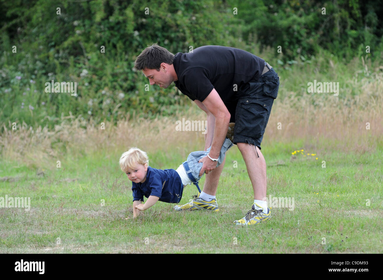 Wheelbarrow race hires stock photography and images Alamy
