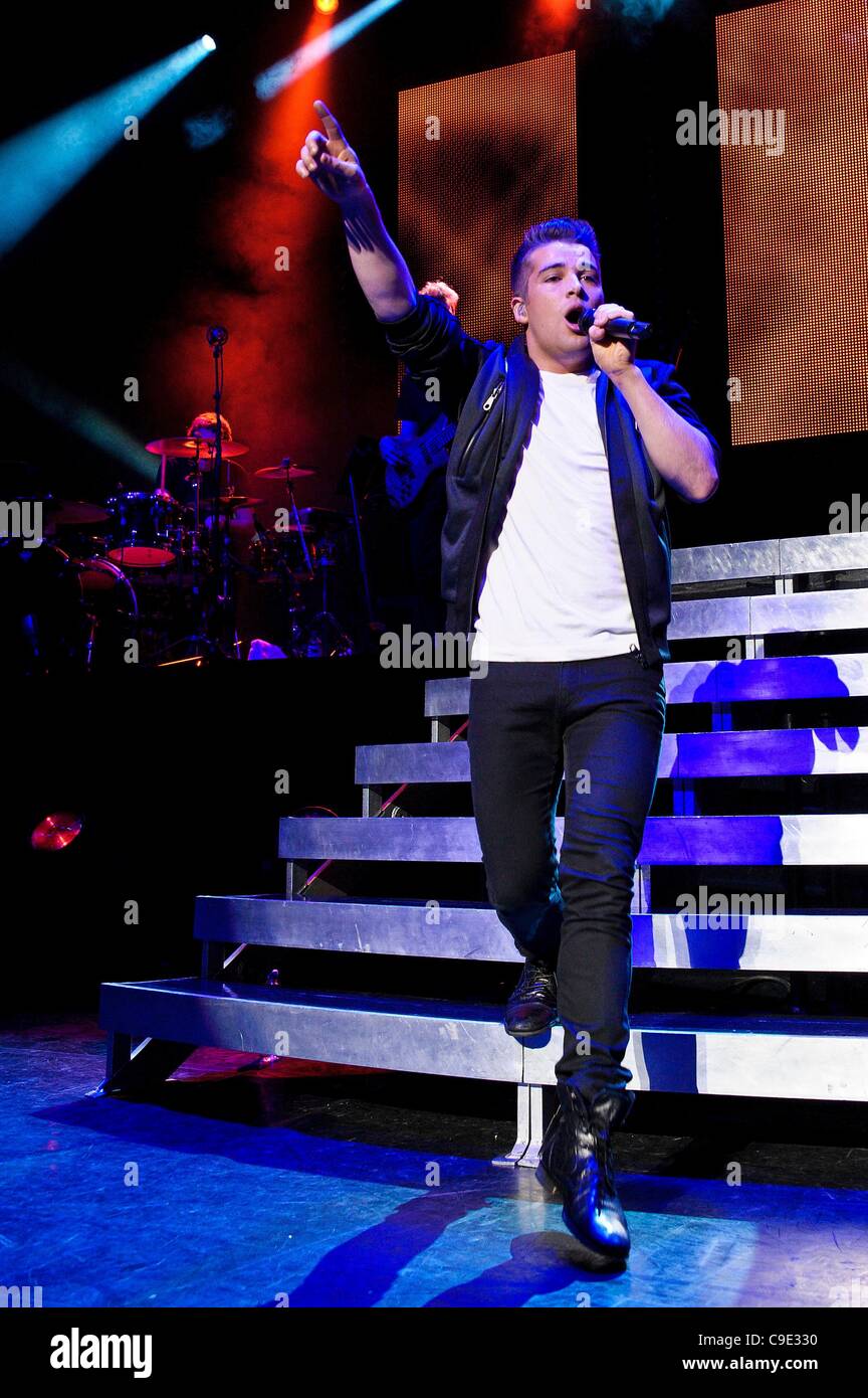 Joe mcelderry 2009 xfactor hi-res stock photography and images - Alamy