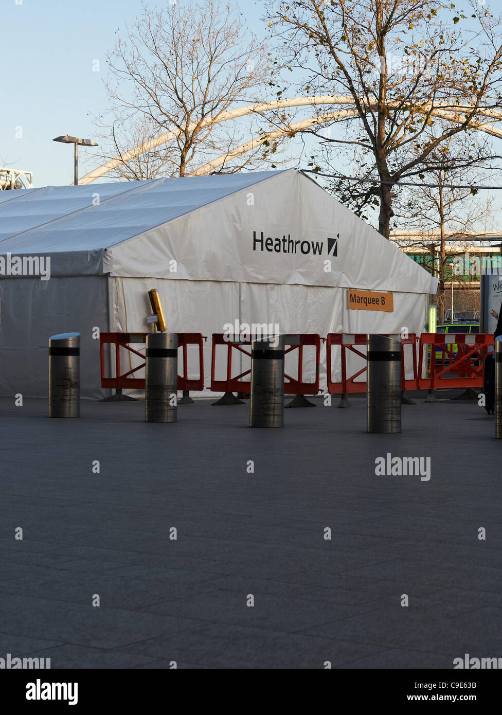 Uk border agency heathrow hi-res stock photography and images - Alamy