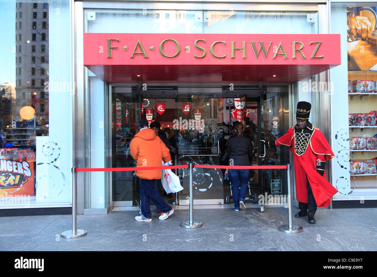 Fao schwarz new york christmas hi-res stock photography and images