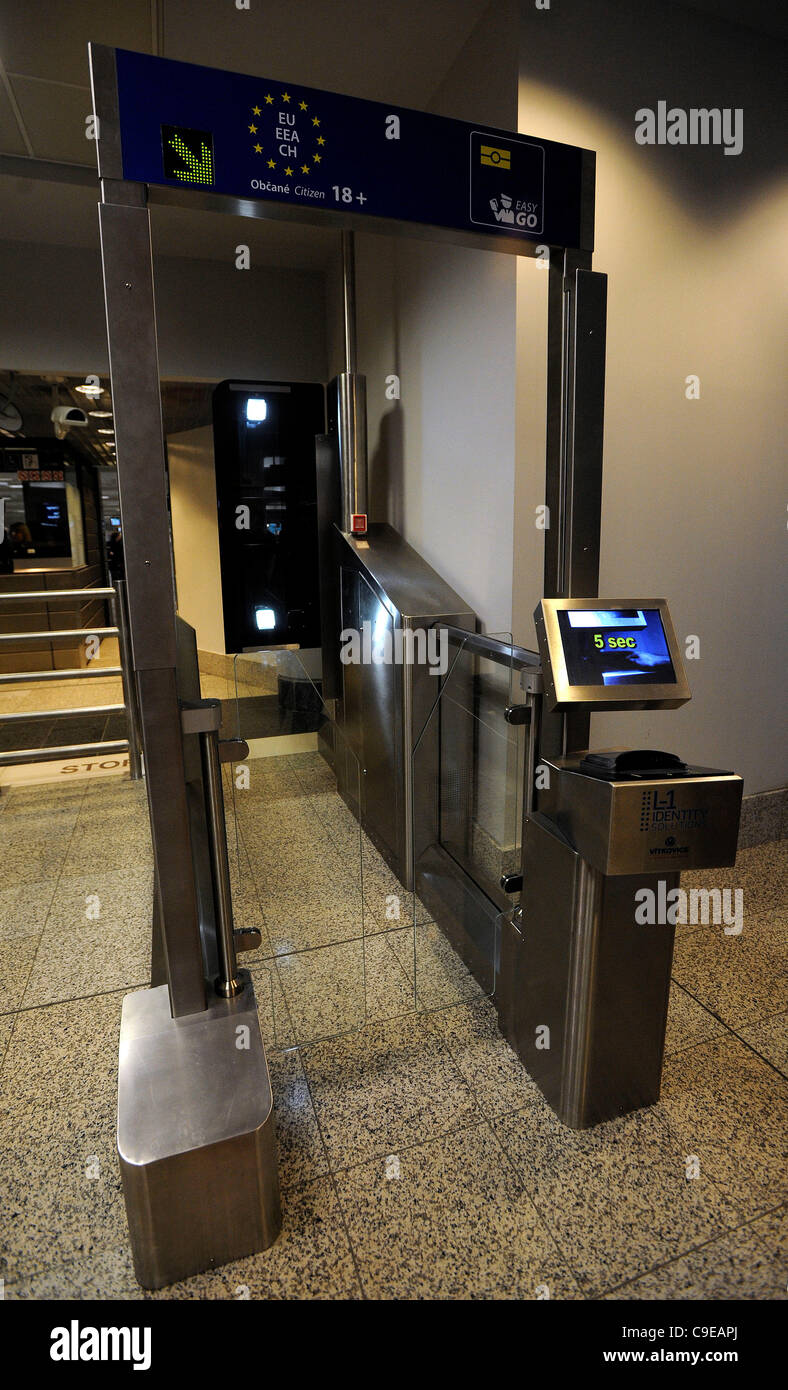 How Does Self-Boarding Affect Airport Staff? How Does Self-Boarding Affect Airport Staff?