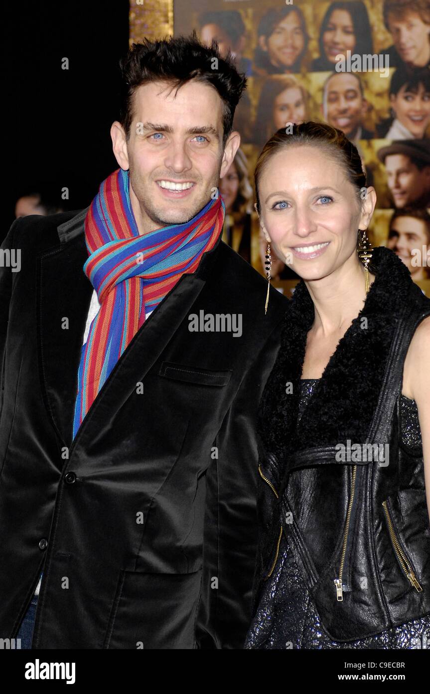 Joey McIntyre, Barrett Williams at arrivals for NEW YEAR'S EVE Premiere