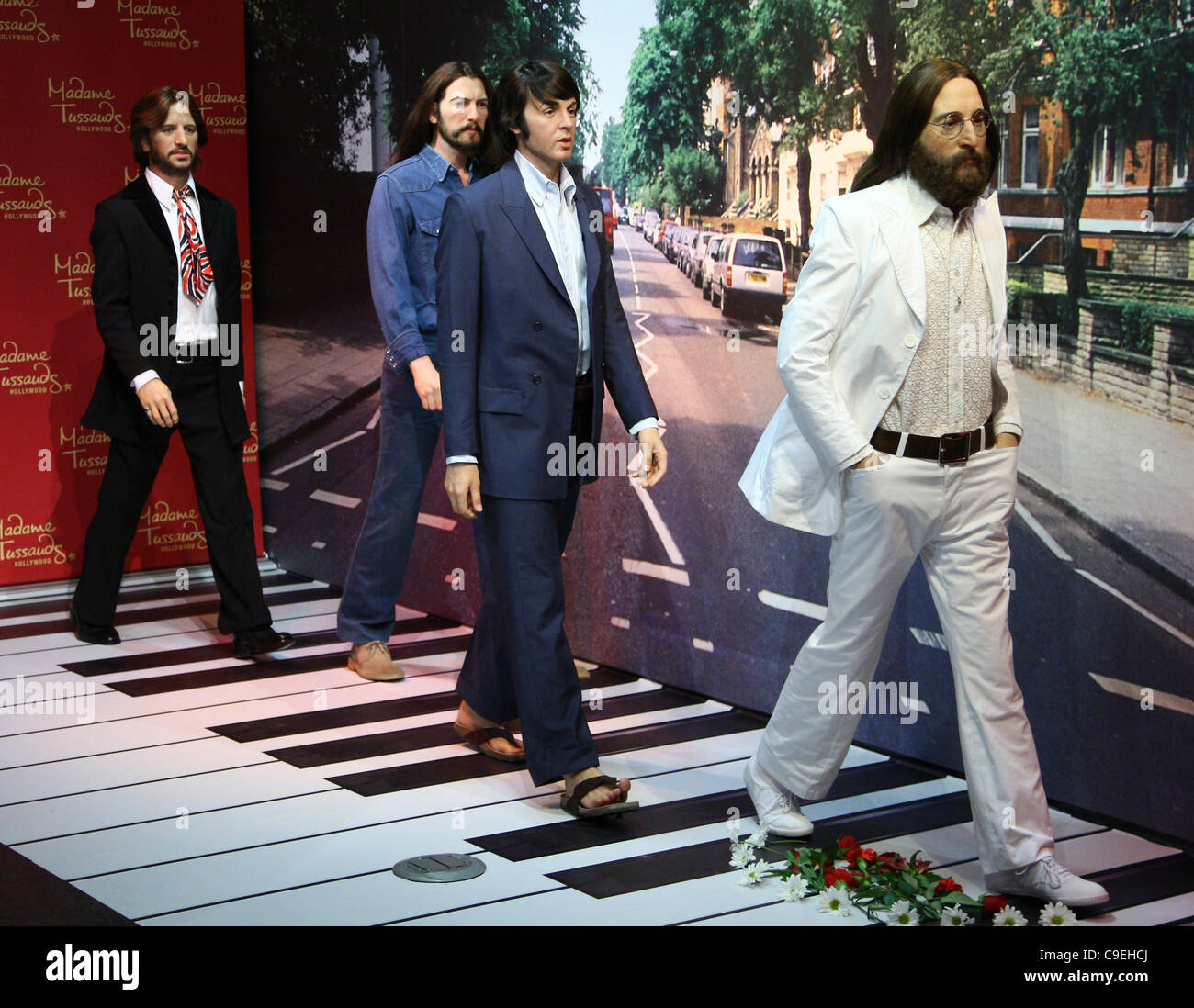 RINGO STARR & GEORGE HARRISON & PAUL MCCARTNEY & JOHN LENNON THE BEATLES WAX FIGURES UNVEILING HOLLYWOOD LOS ANGELES CALIFORNI Stock Photo