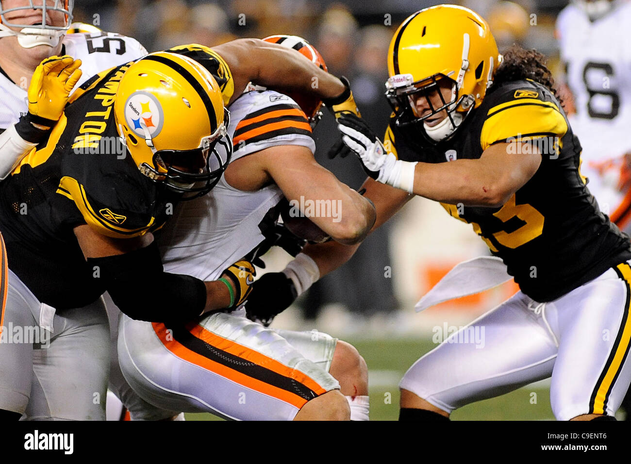 Jan. 24, 2011 - Pittsburgh, PENNSYLVANNIA, U.S - Pittsburgh Steelers  defensive tackle Casey Hampton (98) on the sideline during the first  quarter as the Steelers take on the Jets in the AFC