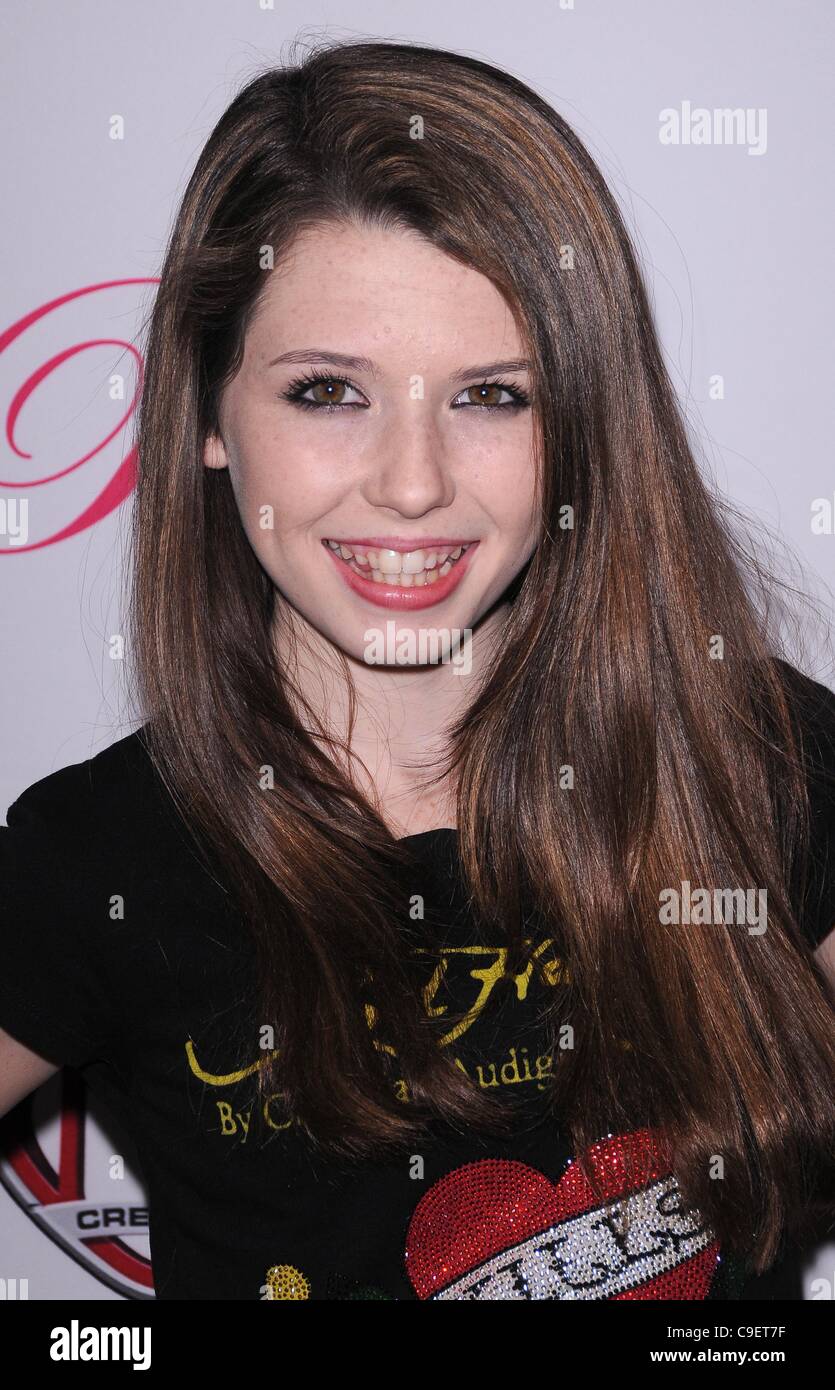 Silvia Saige's Instagram, Twitter & Facebook on IDCrawl