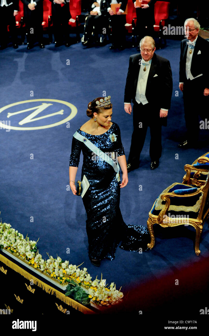 A very pregnant Crown princess of Sweden attend the Nobel Prize ceremonies in Stockholm on Saturday 10th December 2011. Stock Photo