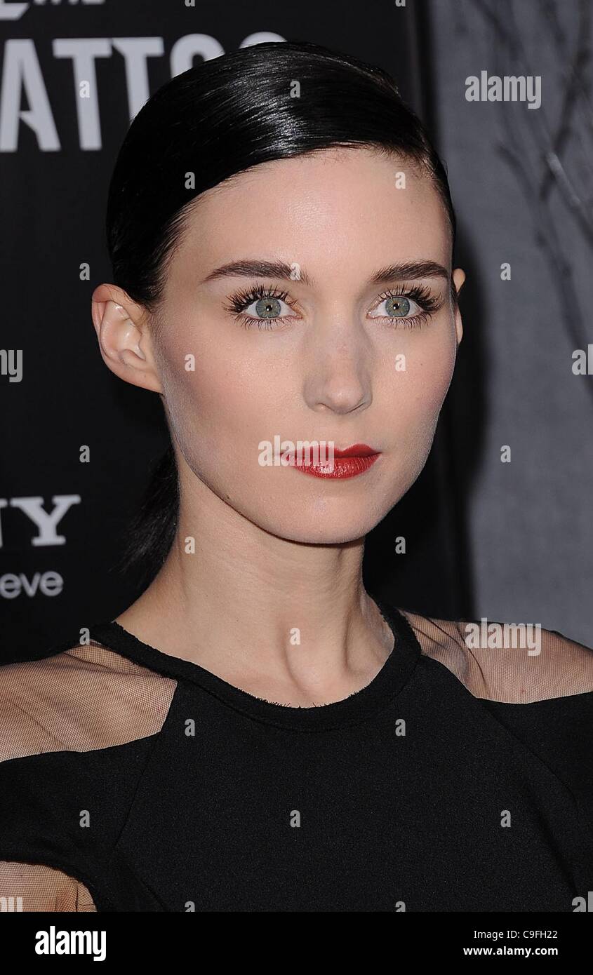 Rooney Mara Girl With The Dragon Tattoo Scene