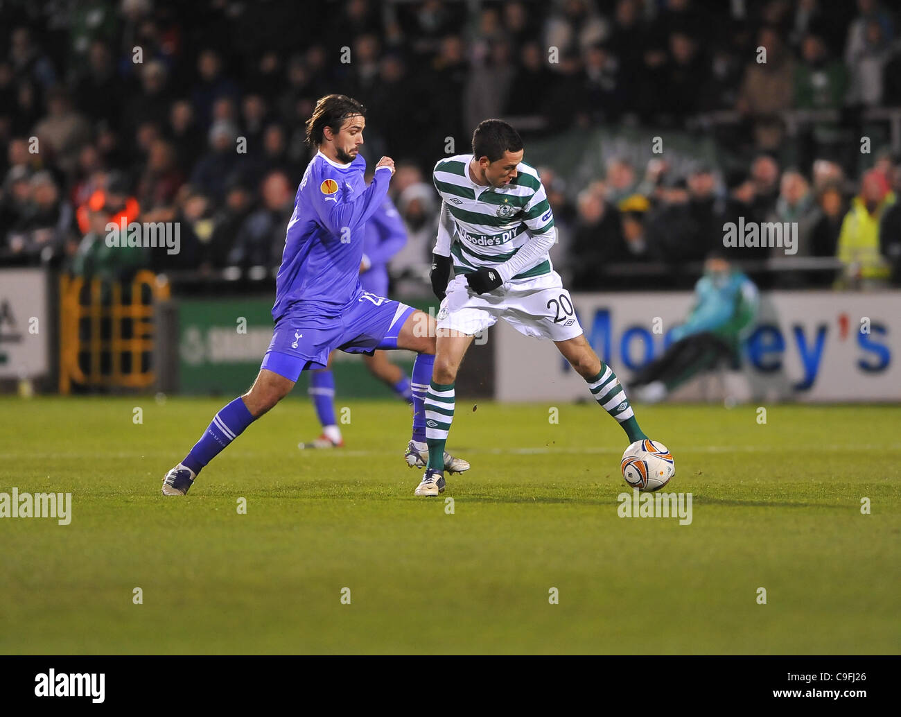 29.11.2011 Dublin, Ireland. Billy Dennehy and Niko Kranjcar in action during the Europa League Group B match between Shamrock Rovers and Tottenham Hotspur at Tallaght Stadium Stock Photo