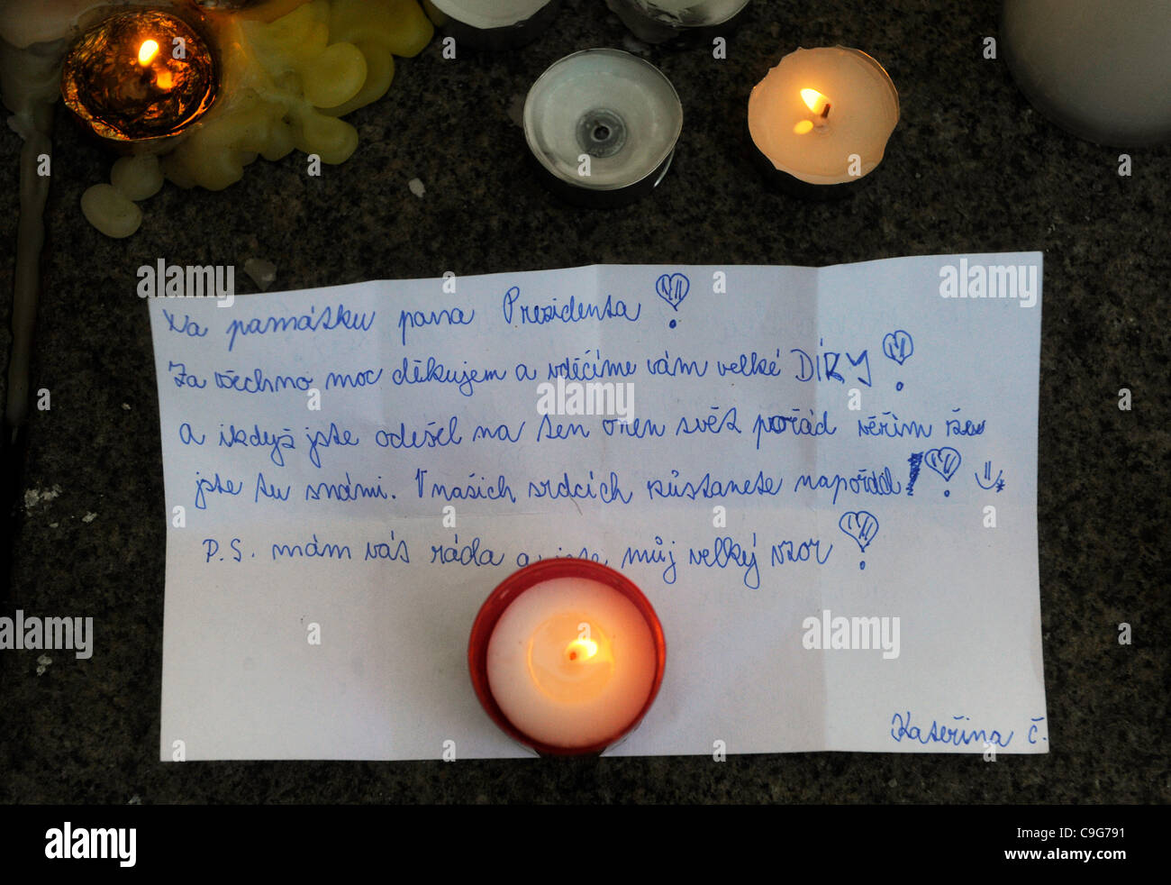 Letter written by child to commemorate Vaclav Havel seen at the Prague Castle on December 20, 2011. Former Czechoslavak and Czech president Vaclav Havel died on Sunday, Dec. 18, 2011, aged 75. (CTK Photo/Vit Simanek) Stock Photo