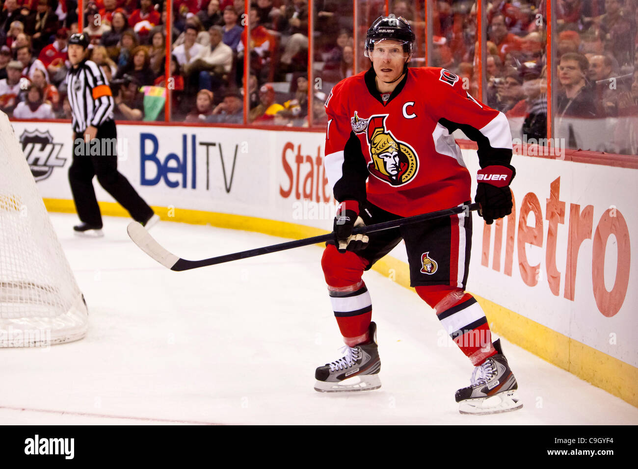 Ottawa senators captain daniel alfredsson hi-res stock photography