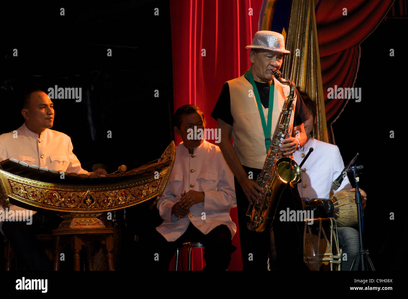 Traditional Jazz to start new years eve night off at Tawandang German microbrewery. Bangkok, Thailand , December 31st, 2011. credit: Kraig Lieb Stock Photo