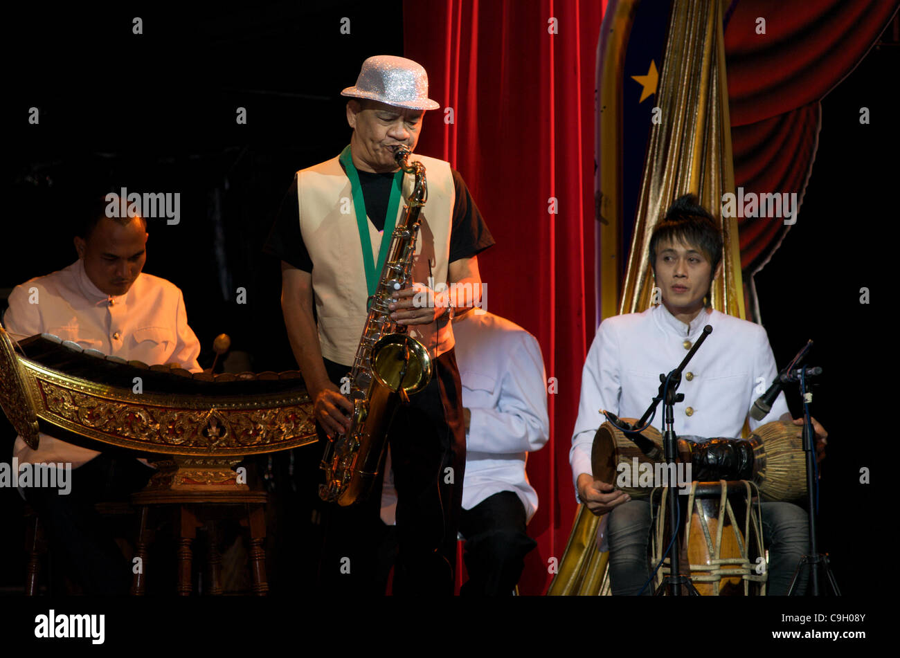 a traditional Jazz performance to start new years eve night off at Tawandang German microbrewery, Bangkok, Thailand. December 31st, 2011. credit: Kraig Lieb Stock Photo