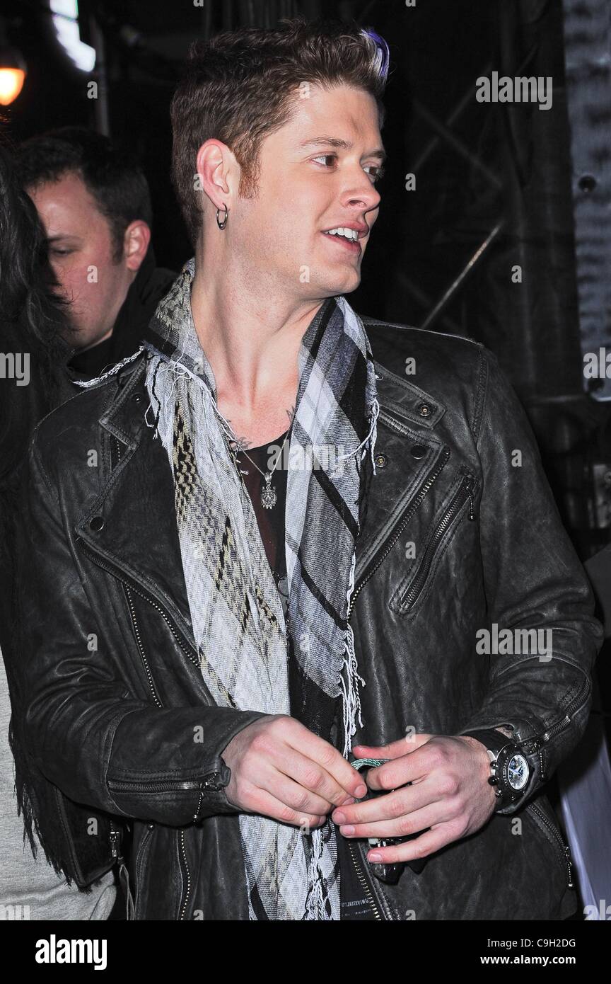Nash Overstreet, of Hot Chelle Rae, leaves the Duffy Square Stock Photo -  Alamy