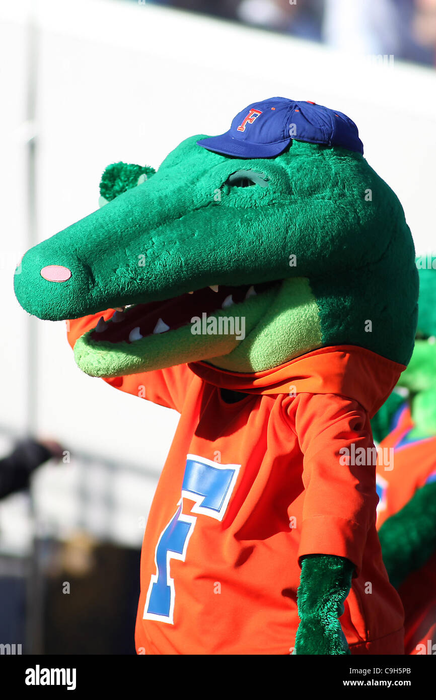 Mascot 2 jpg hi-res stock photography and images - Alamy