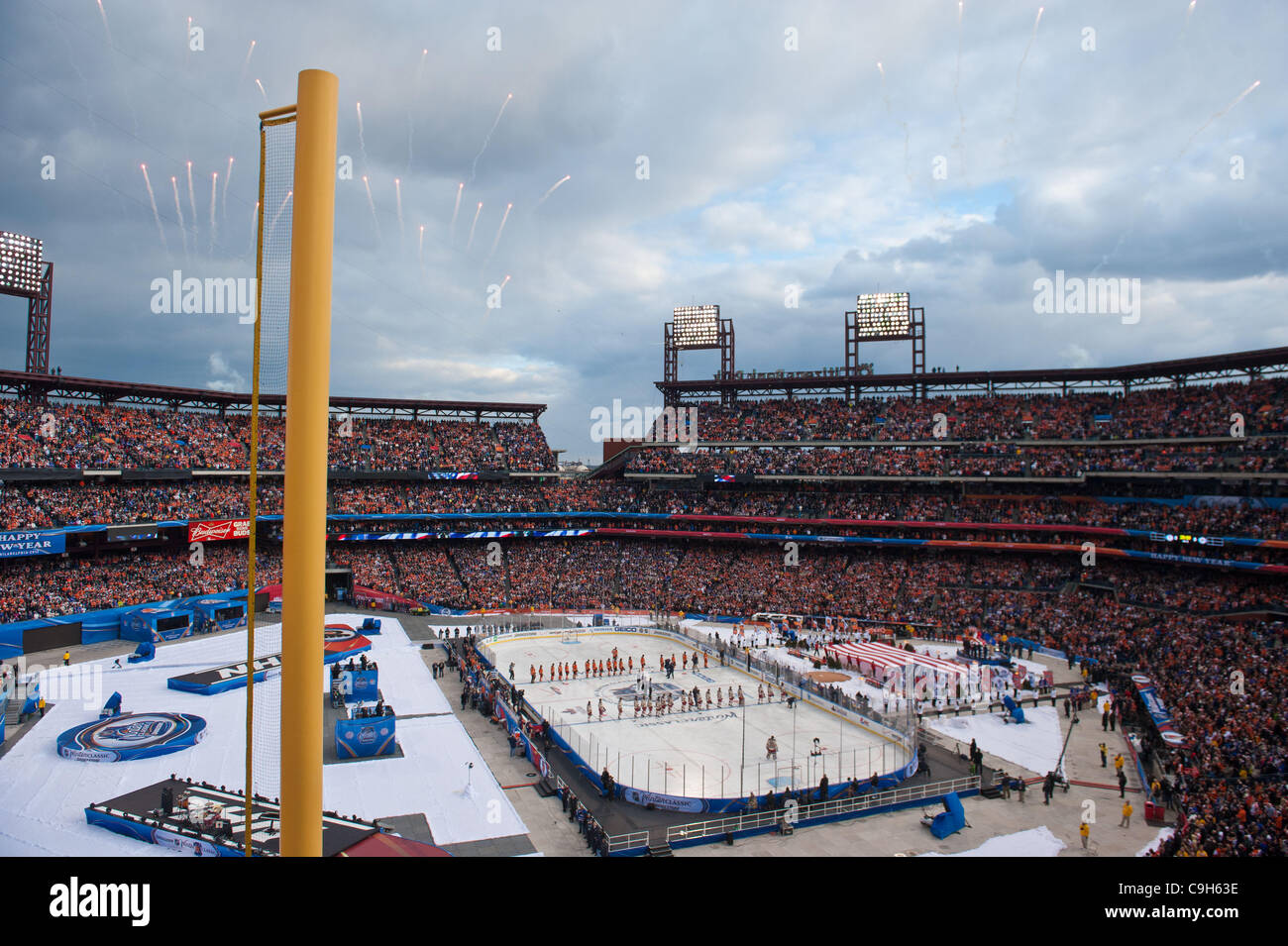 The sun sets behind Nationals Park at the end of the 2015 Bridgestone NHL Winter  Classic