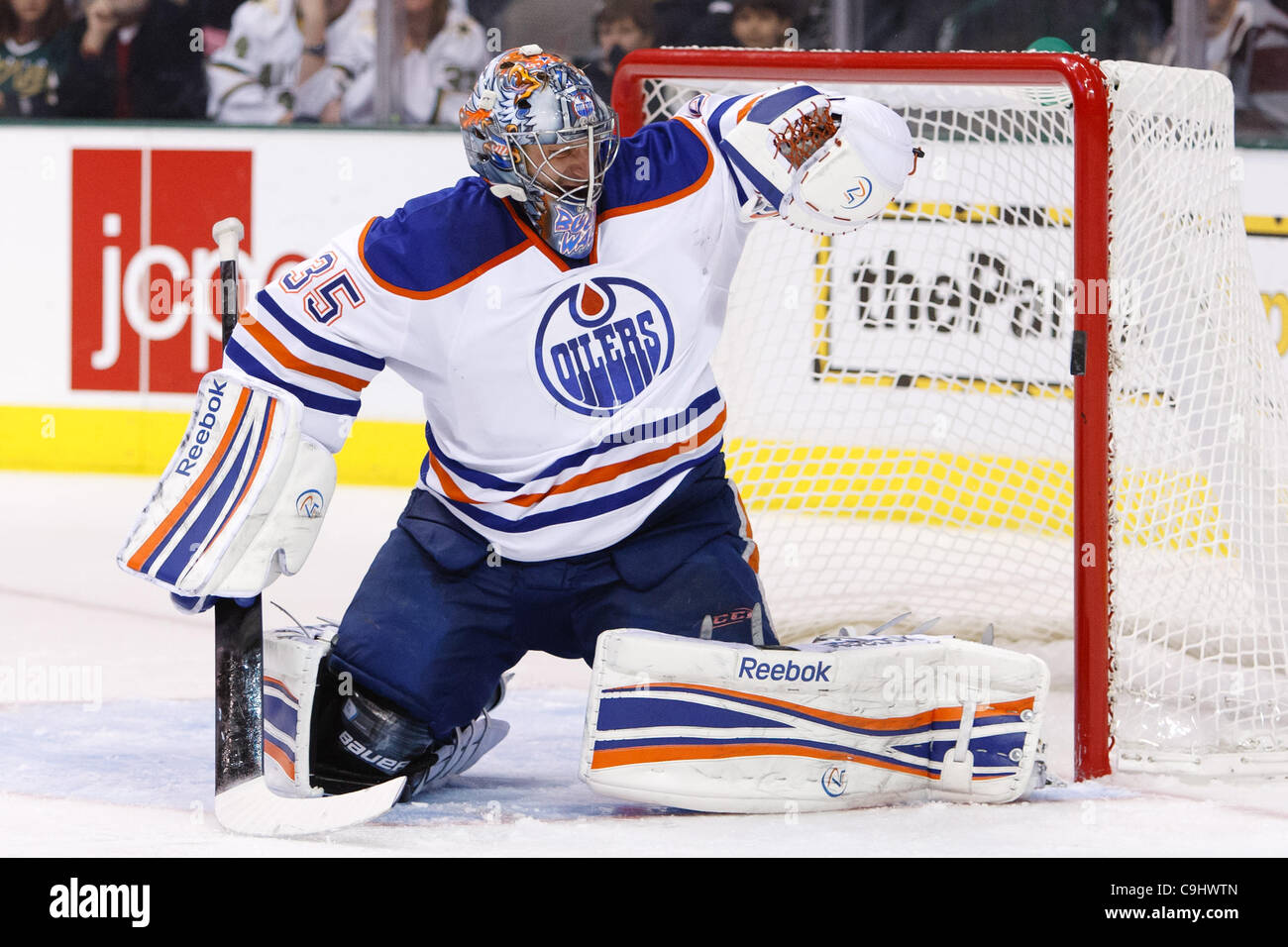 Jan. 7, 2012 - Dallas, Texas, US - Edmonton Oilers Goalie Nikolai ...