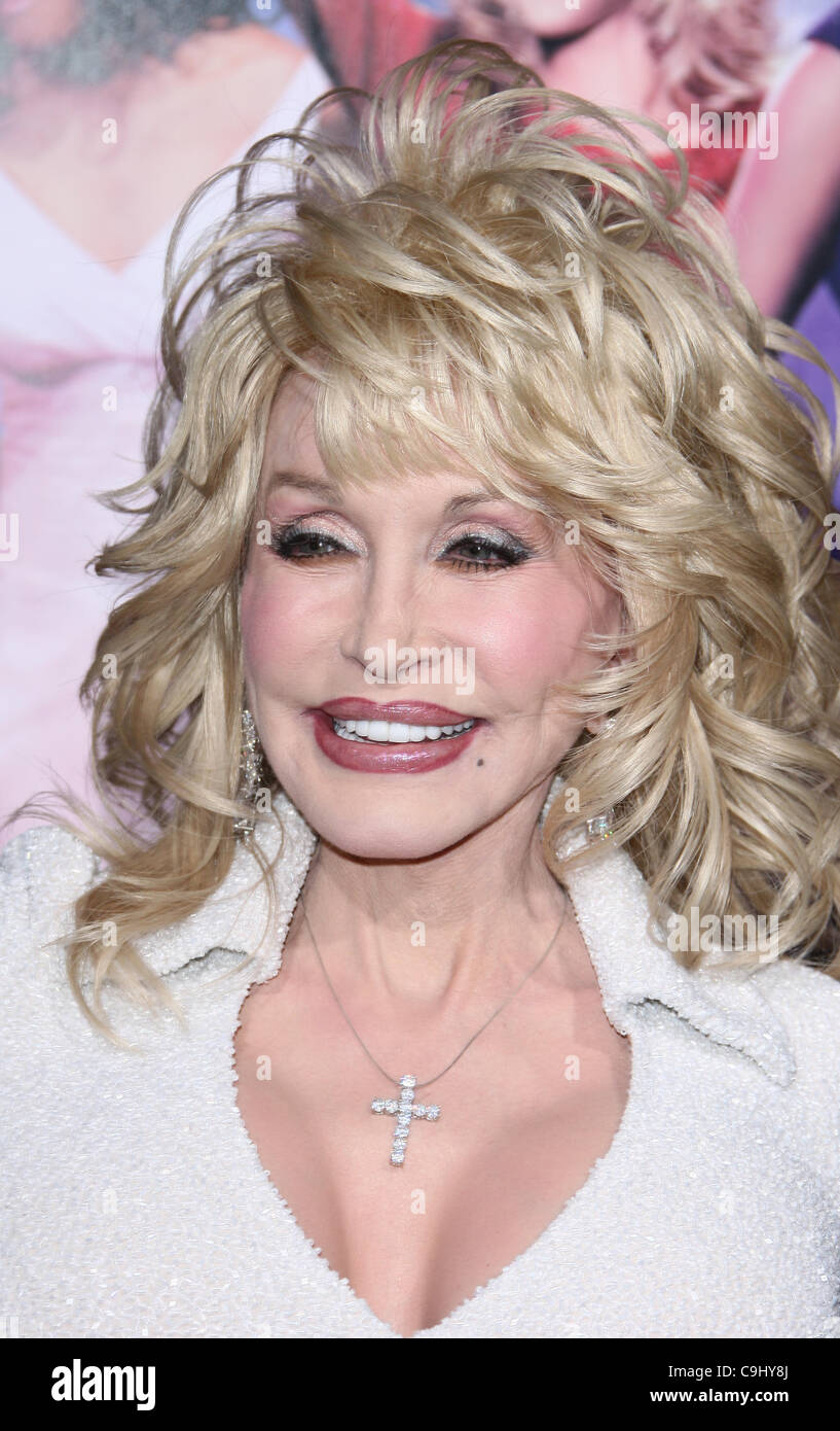 DOLLY PARTON JOYFUL NOISE. WORLD PREMIERE HOLLYWOOD LOS ANGELES CALIFORNIA USA 09 January 2012 Stock Photo