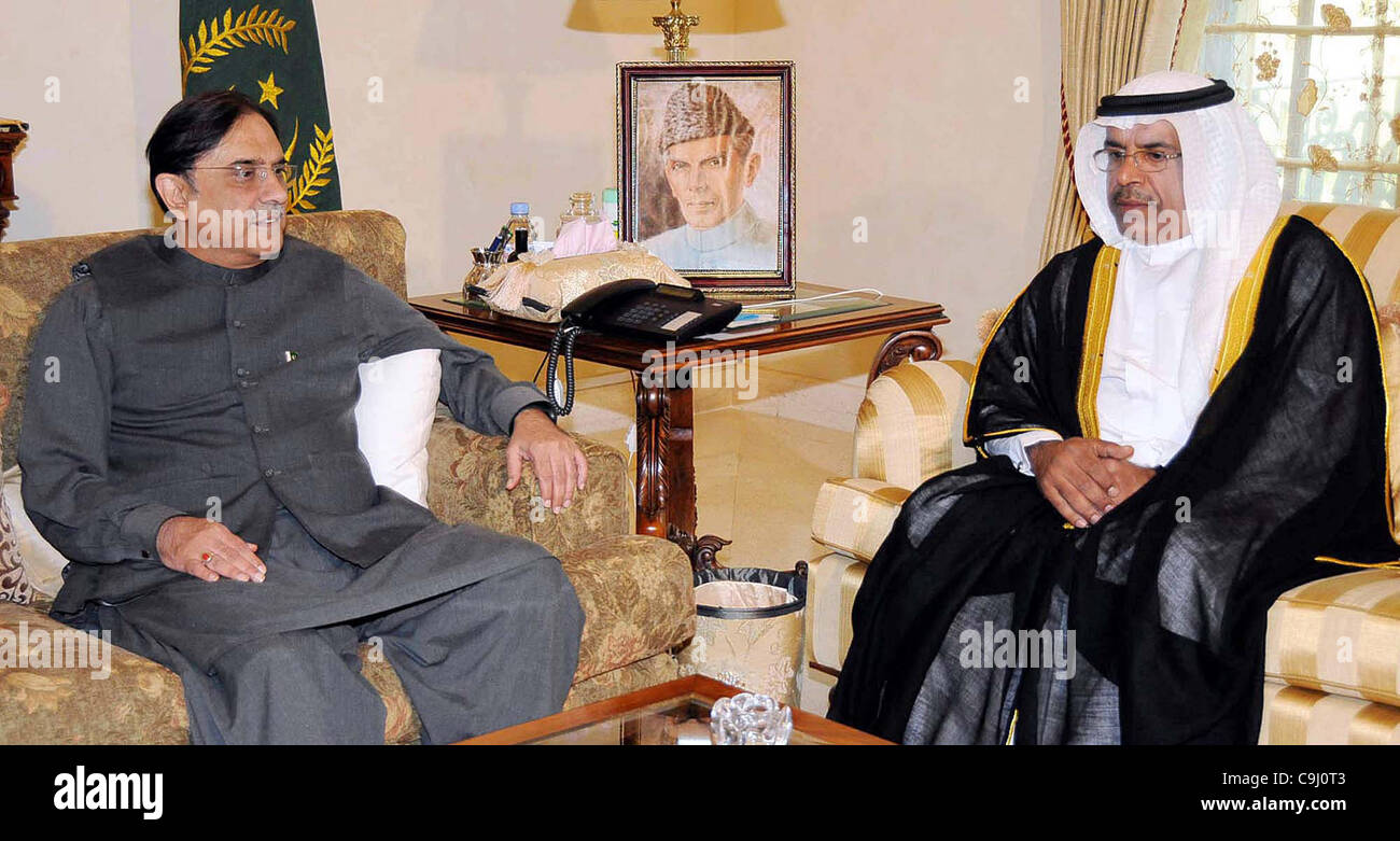 President, Asif Ali Zardari in meeting with Eisa Abdullah Al Basha Al Nuaimi Ambassador of UAE, at Bilawal House Stock Photo