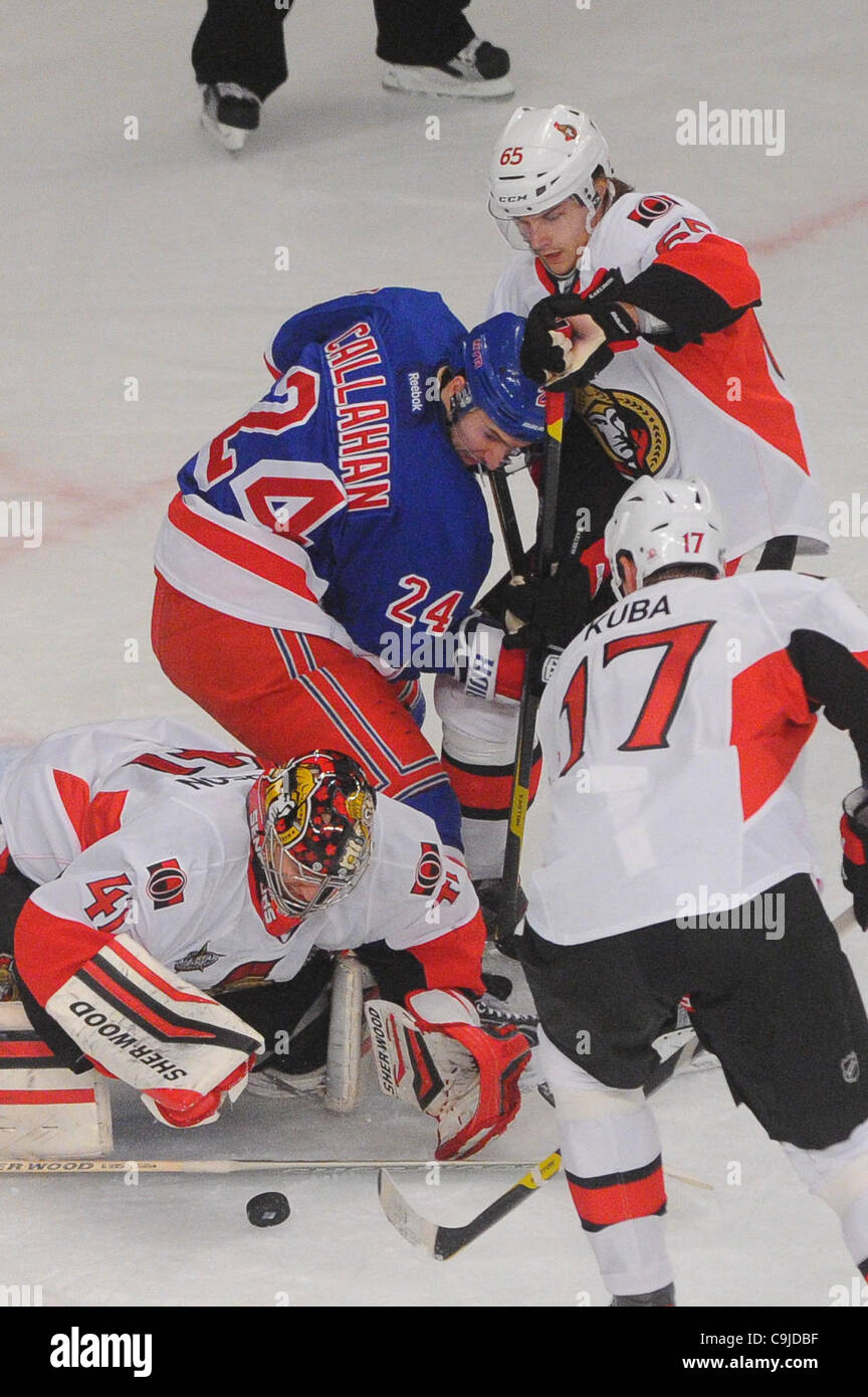 Erik karlsson ottawa senators hi-res stock photography and images - Alamy