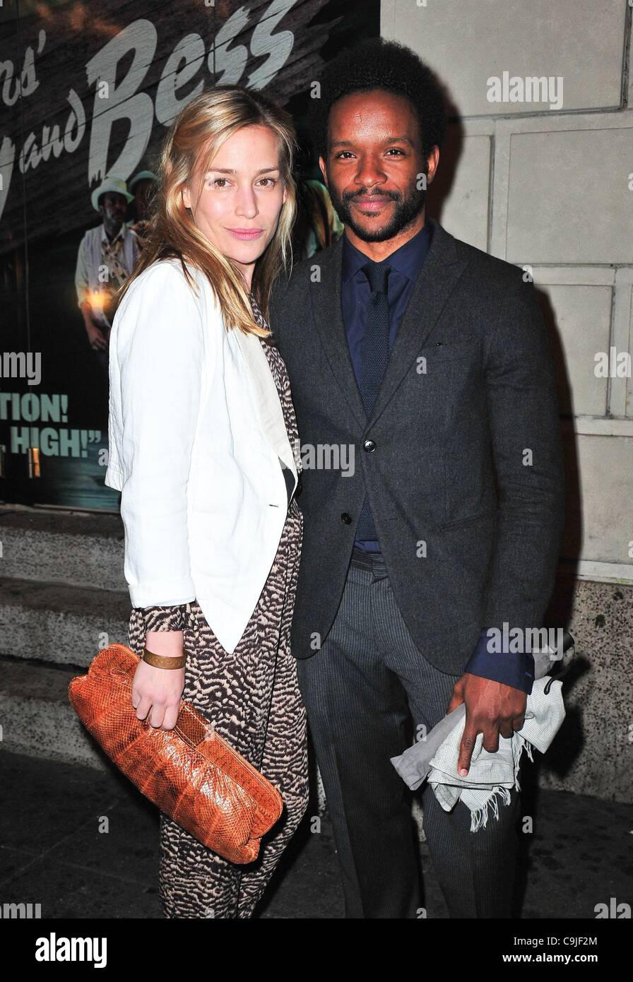 Piper Perabo Boyfriend Luke Forbes