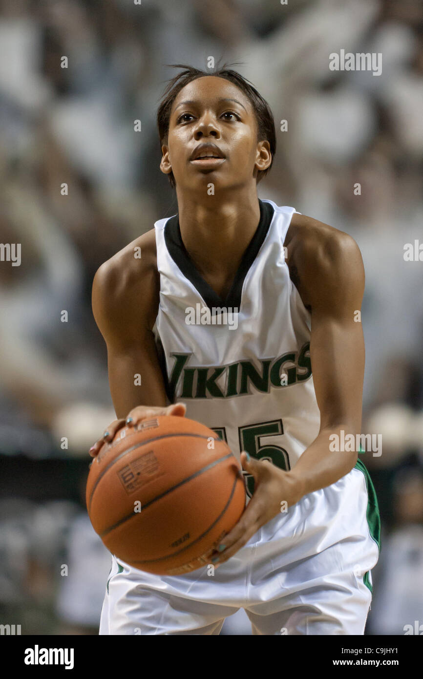 Girls Basketball Foul High Resolution Stock Photography and Images Alamy