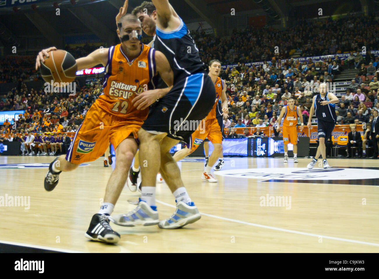 Action de basket ball hi-res stock photography and images - Alamy