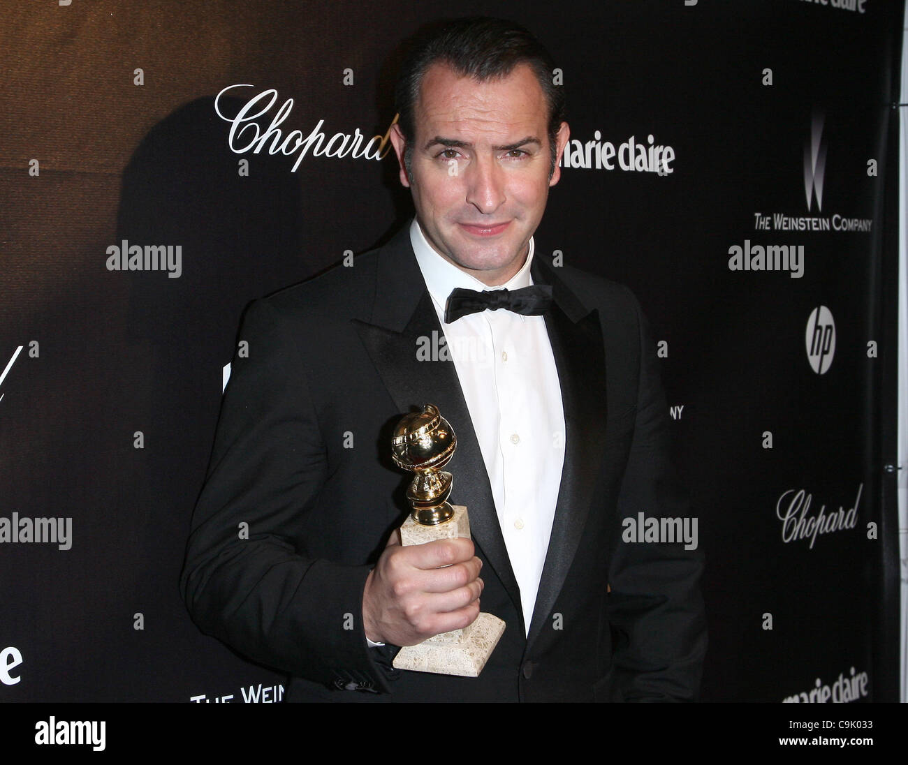 Jean Dujardin With His Golden Globe The Weinstein Company 2012 Golden