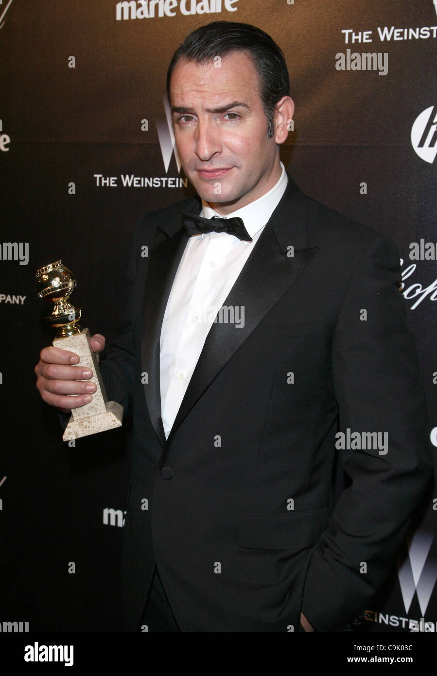 Jean Dujardin With His Golden Globe The Weinstein Company 2012 Golden