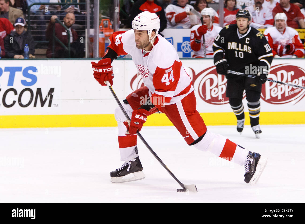 Todd Bertuzzi's second goal lifts Detroit Red Wings past Florida Panthers –  Macomb Daily