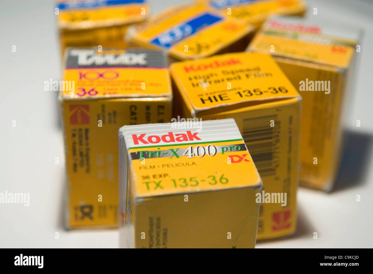 Lot De 17 Pellicules Kodak EPR 120 – Film Couleur 2003 – Stocké Au Frais, Neuf