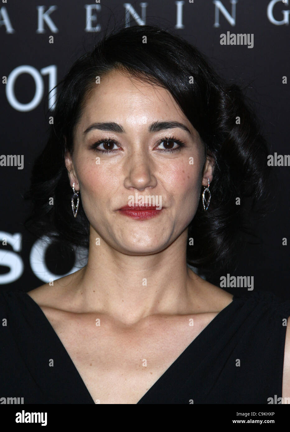 Pictures sandrine holt 14+ Populer