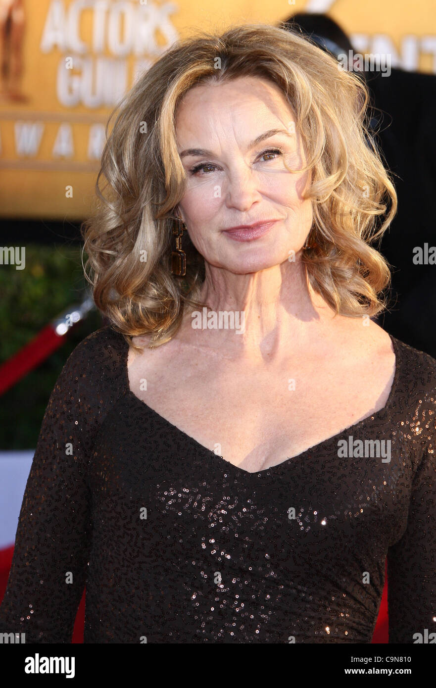 JESSICA LANGE 18TH ANNUAL SCREEN ACTORS GUILD AWARDS. ARRIVALS DOWNTOWN