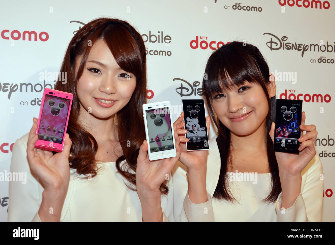 February 1 12 Tokyo Japan Models Show Docomo S New Smartphone Stock Photo Alamy