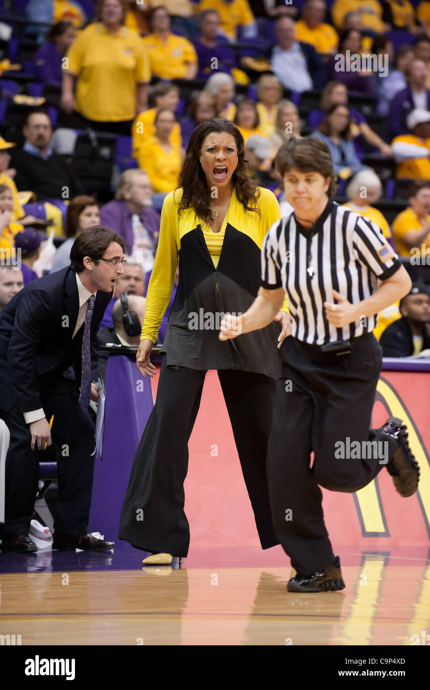 Lady referee hires stock photography and images Alamy
