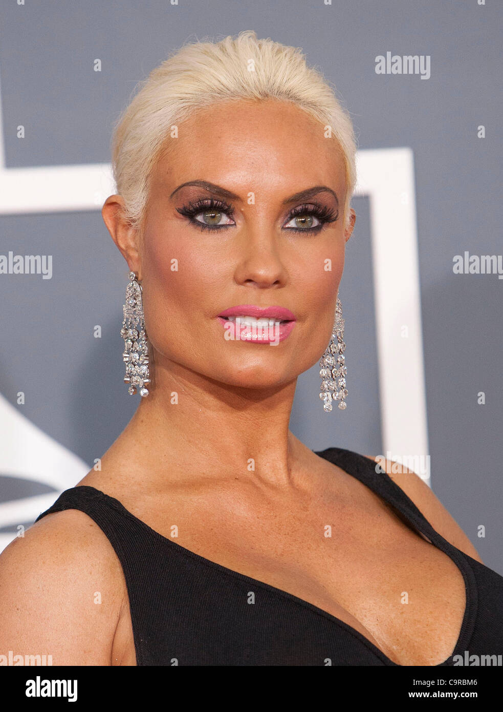 Nicole Austin (aka Coco) on the red carpet of the 54th Annual Grammy