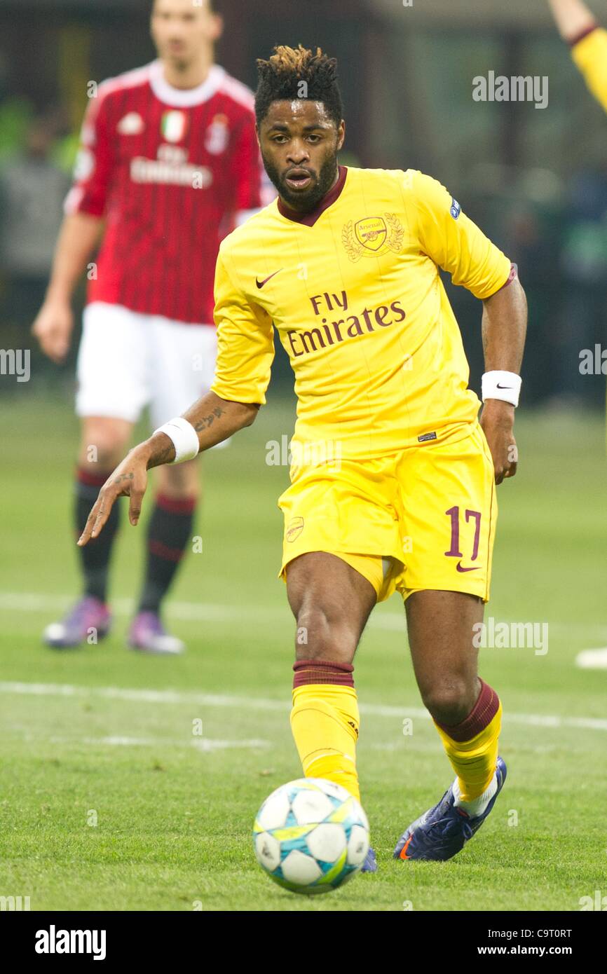 Alexandre Song (Arsenal), FEBRUARY 15, 2012 - Football / Soccer : UEFA Champions League Round of 16, 1st leg match between AC Milan 4-0 Arsenal at Stadio Giuseppe Meazza in Milan, Italy. (Photo by Enrico Calderoni/AFLO SPORT) [0391] Stock Photo