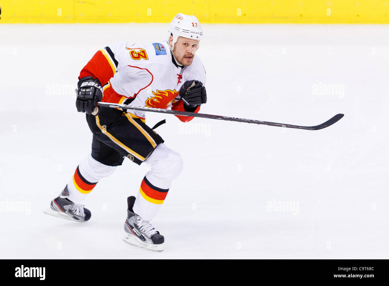 Calgary flames hi-res stock photography and images - Alamy