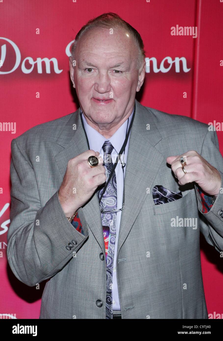 Chuck wepner hi-res stock photography and images - Alamy