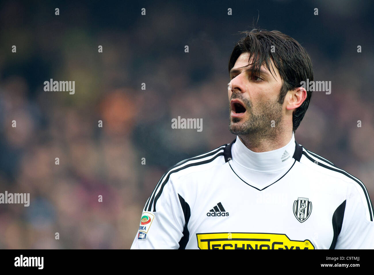 The Soccer Tribune | Vincenzo Iaquinta dan Udinese pernah menorehkan kisah manis tersendiri di panggung Serie A pada era 2000-an. Kisah luar biasa Iaquinta di