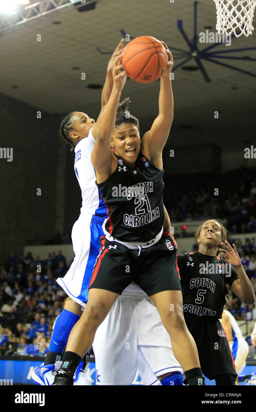 Feb. 23, 2012 - Lexington, Ky, US - South Carolina's Ashley Bruner (21 ...