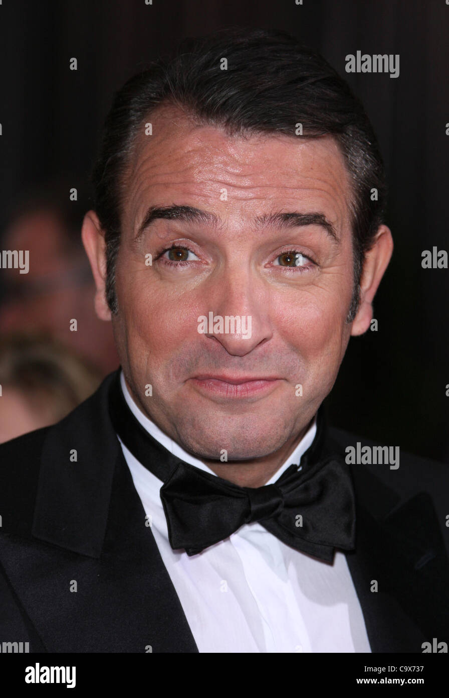 JEAN DUJARDIN THE 84TH ACADEMY AWARDS ARRIVALS LOS ANGELES CALIFORNIA USA  26 February 2012 Stock Photo - Alamy