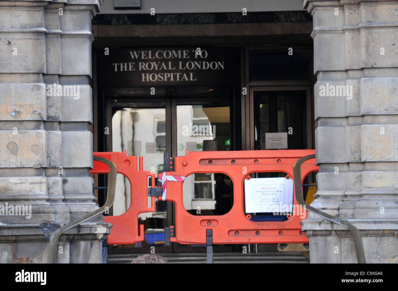 London. 1/3/12. New Royal London Hospital opens 1st March 2012. 17 storey building which took five years to build and cost £650m and has 727 beds. The entrance to the old hospital now closed. Stock Photo