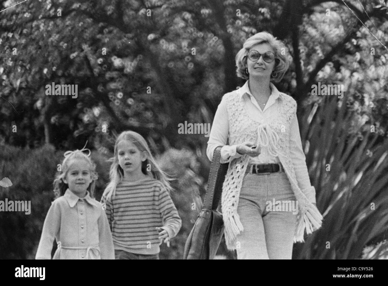 JOANNE WOODWARD with her daughters.(Credit Image: Â© Bill Holz/Globe Photos/ZUMAPRESS.com) Stock Photo