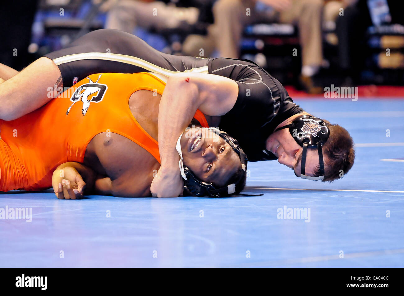 Page 3 Wrestling Mat High Resolution Stock Photography And Images Alamy